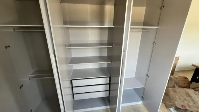 IMPERDÍVEL! Guarda-roupa Modular 6 Portas Branco - Excelente Estado - 2,5m x 2,3m