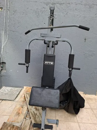 aparelho de musculação FITT 10 faz 21 exercícios