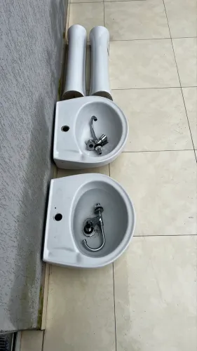 Lavatório com coluna, Logasa