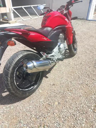 Moto com documento em dia 