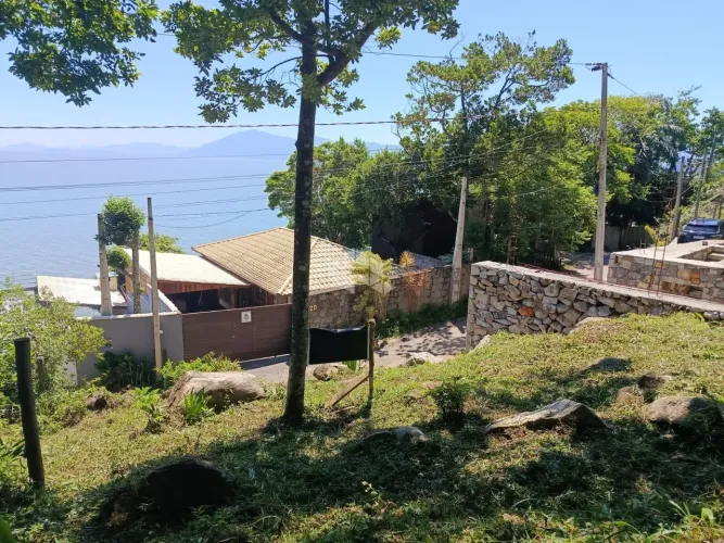 Terreno no bairro Enseada do Brito, em Palhoça - SC