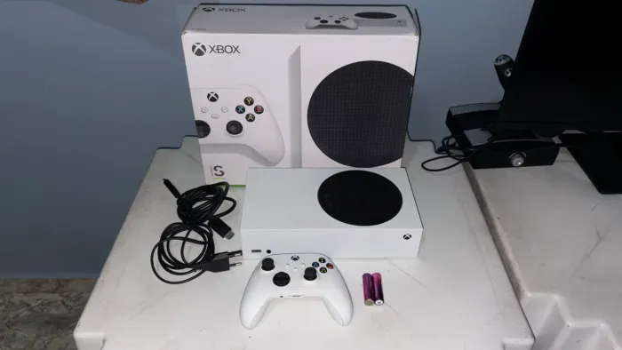 Xbox Series S 512GB | Controle Original + Pilhas recarregáveis