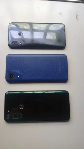 Lote 3 celulares para retirada de peças