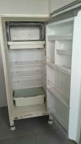 Geladeira ótimo preço está funcionando perfeitamente
