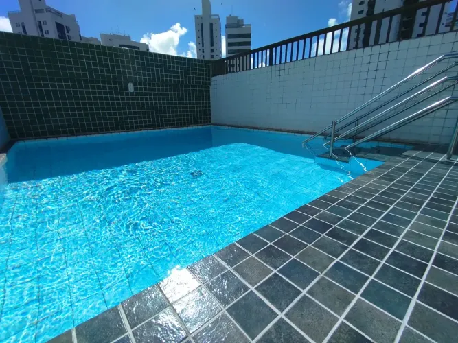 Apartamento para Alugar no Edf. Golden Square  1 Quarto no Coração de Boa Viagem