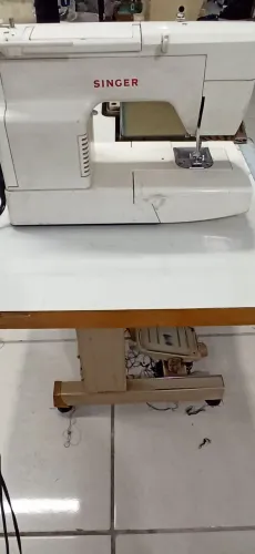 Máquina de Costura Singer Expressão