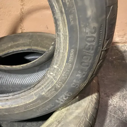 Vendo pneus continental