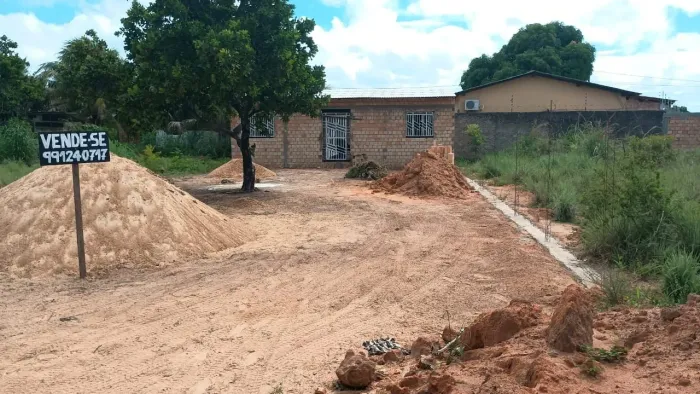 Casa no João de barro, próximo a praça