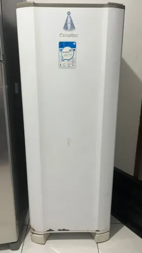 Geladeira Esmaltec Parnamirim