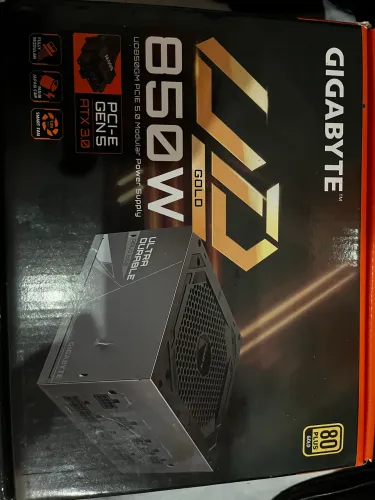 ? Fonte Gigabyte 850W 80 Plus Gold Modular (PCIe 5.0 / ATX 3.0)