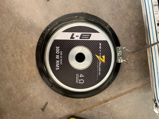 Sub zetta 8p 300rms
