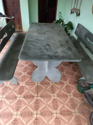 MESA DE ARDOSIA C BANCOS USADA