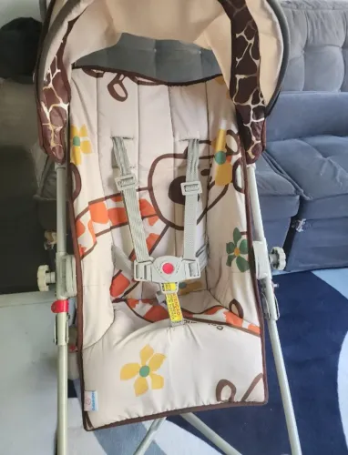 Carrinho de passeio bebê Galzerano guarda chuva