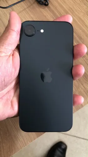 iPhone 16e Semi Novo - 128 GB
