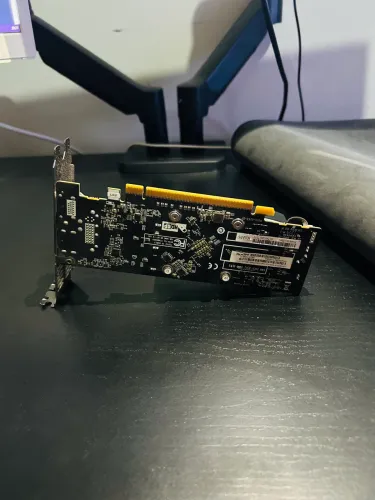 Placa de vídeo RX 550 Shappire