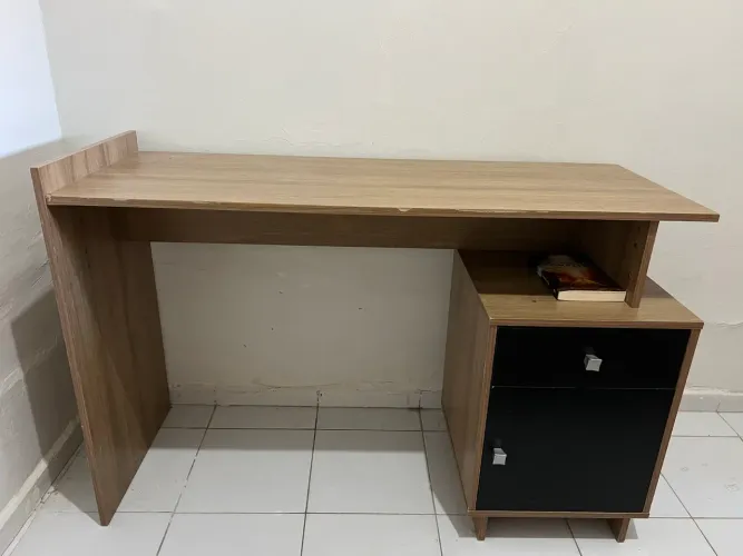Escrivaninha/mesa de escritório