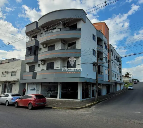 Excelente Apartamento Mobiliado para Locação na Avenida Getúlio Vargas, Araranguá!