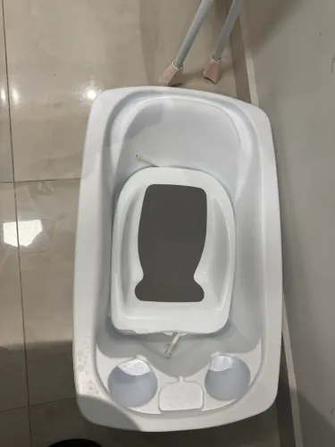 Banheira de neném com trocador