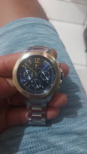 Vendo Relógio hilfager novo 1.200