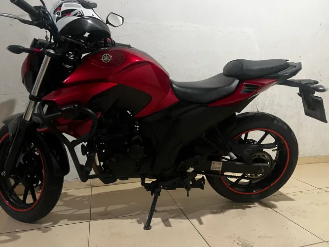 Vendo moto toda filé