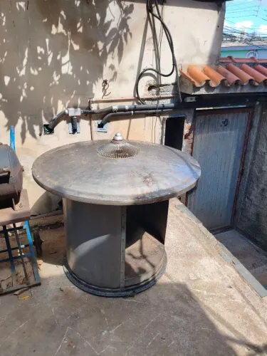 Peça Decorativa (estava sendo usada como casa de cachorro)