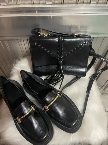 Mocassim e bolsa da SONHO DOS PÈS NOVOS CONJUNTO HOJE 19/07 R$170