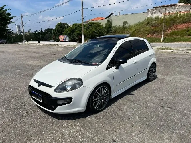 Fiat Punto Sporting 1.8 Flex 8v/16v 5P 2013
