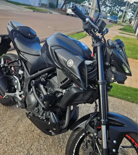 YAMAHA MT03