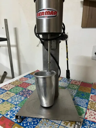 BATEDOR DE MILK SHAKE BERMAR SEMI NOVO