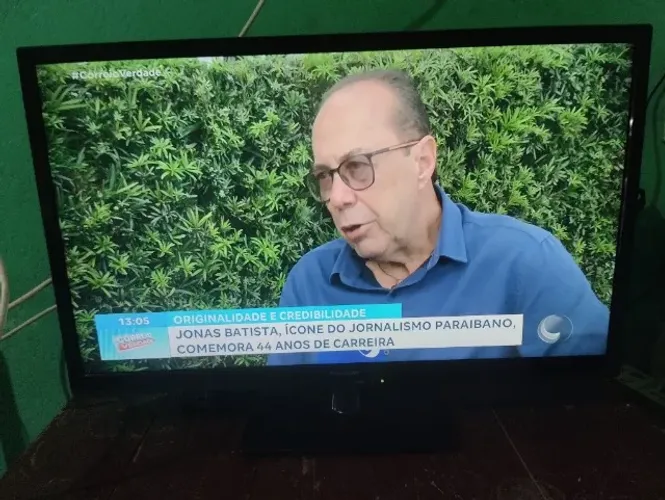 Tv Panasonic 32 polegadas não é smart 