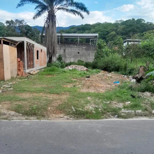 Terreno em Tinguá