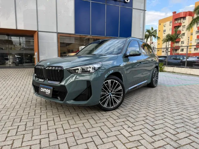 BMW IX1 Xdrive 30 M Sport (elétrico) 2024