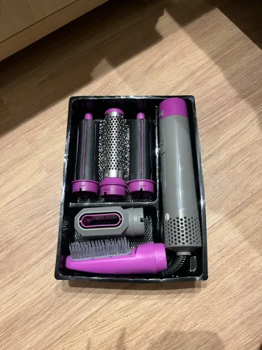Secador com acessórios 110v - quase nunca usado