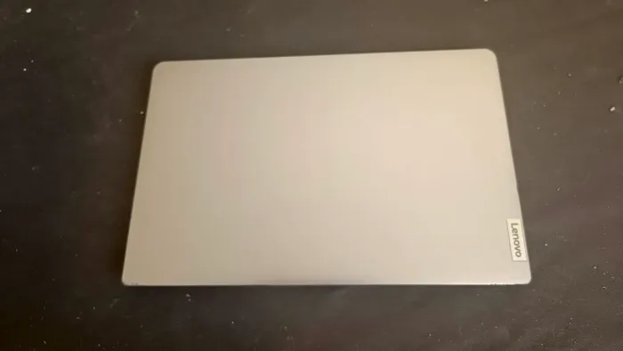 Notebook i3 11 geração com avaria