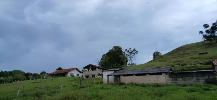 Aceita Casa Em Campinas - Venda/Troca/Permuta - Sítio - Pocinhos Do Rio Verde Com Mina