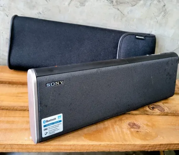 caixa de som portátil sony srs btx 300
