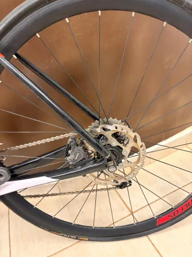 Bike estrada - Scott Solace 20 - performance e conforto