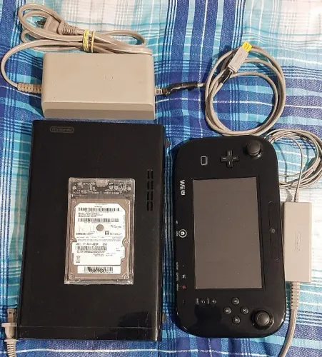 Nintendo Wii U 32GB Desbloqueado + HD 320GB com Jogos