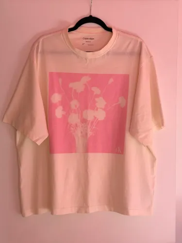 camiseta calvin klein relaxed fit TAM. gg