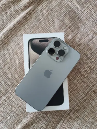 iPhone 15 Pro 256 gb Chip físico e Digital
