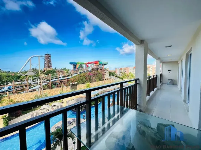 Apartamento no Beach Park com 135m², 3 quartos, 2 vagas e mobiliado.