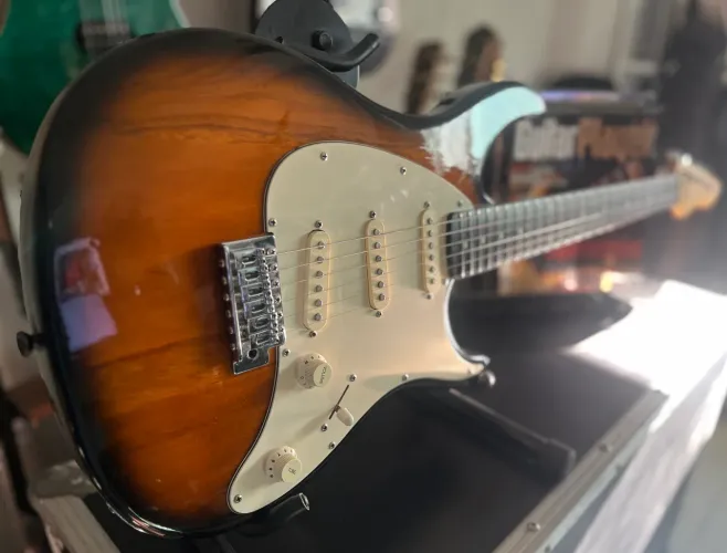Guitarra Strato Peavey Raptor Exp