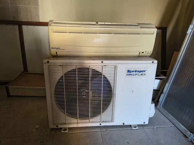 Ar Split Springer 12000btus 220V