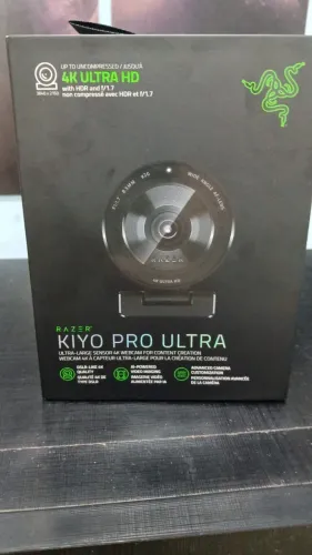 Webcam Razer Kiyo Pro Ultra 4K - Lacrada na Caixa