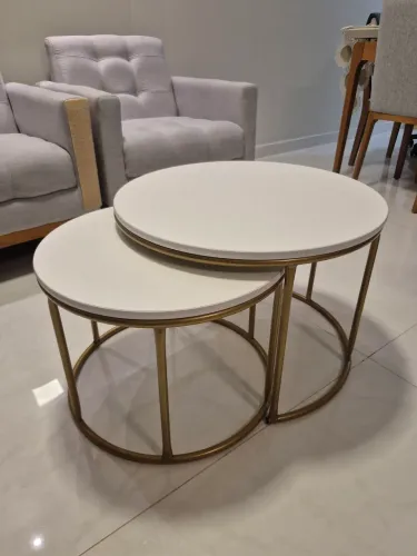 Belíssima Mesa de Centro 100% mdf com dourado