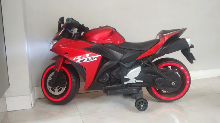 MOTO ELÉTRICA INFANTIL 