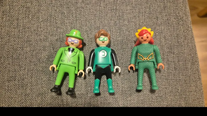 3 playmobil DC
