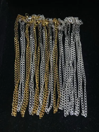 LOTE ESTOQUE DE 14 COLARES PRATA E OURO