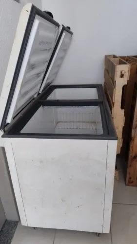 Vende-se freezer consul