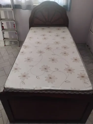 Cama solteiro c/colchão